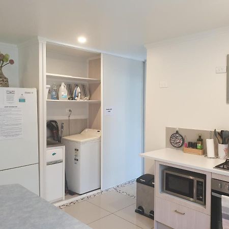 Pet Friendly & Spacious Two Bedroom Guest Unit Калаундра Екстер'єр фото